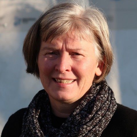 https://www.glascampus.de/wp-content/uploads/2020/04/Portrait_MargitMüller_quadr_klein.jpg