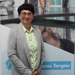 https://www.glascampus.de/wp-content/uploads/2025/06/Silvia-Grossnick-320x320.jpg
